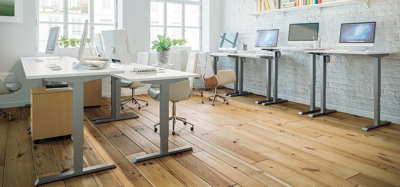 Height adjustable desk for home or office